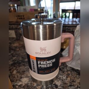 Stanley Classic Stay Hot French Press 48 Ounce Rose Quartz New